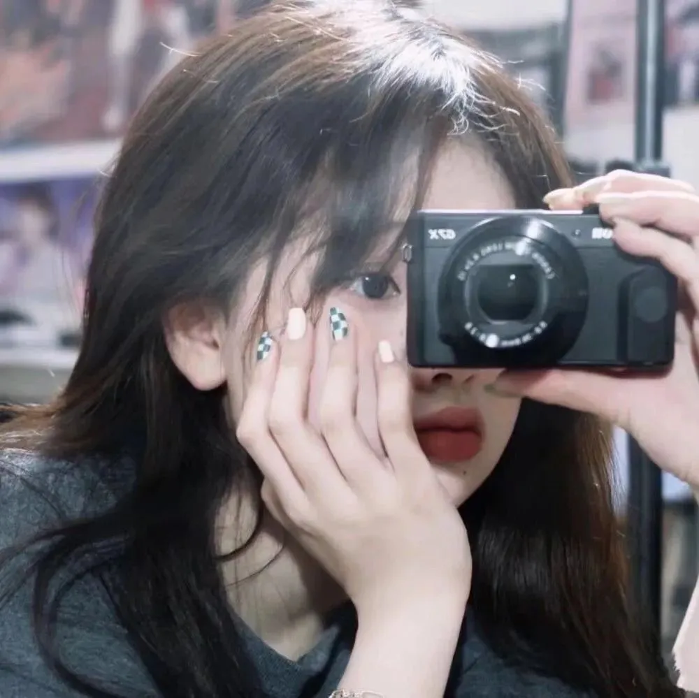 关于莉莉周的一切